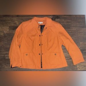 Size 20W adorable blazer jacket. Colors are perfect for fall.